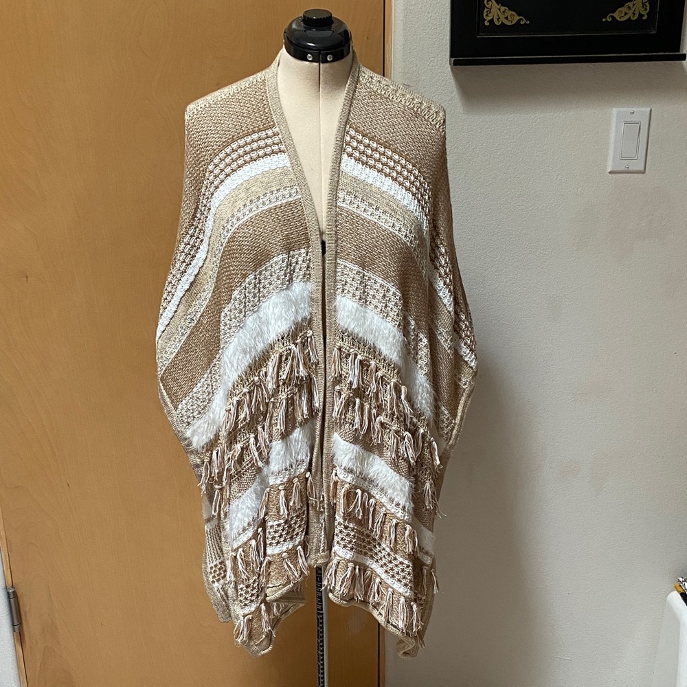 Chico's Beige and White Knit Poncho
